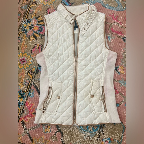 Cute White Puffer Vest Size Small - Picture 1 of 4